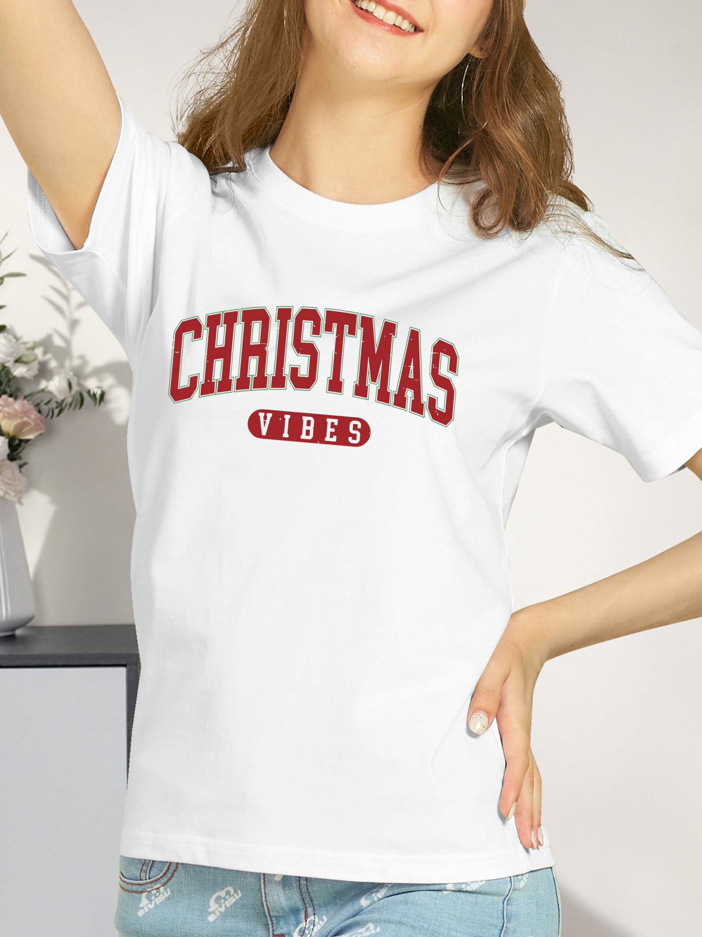 Retro Christmas Vibes Shirt - Relaxed Fit, Full Size